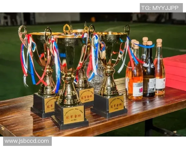 青春岁月里的足球明星陪伴我们成长的记忆与梦想 青春岁月里的足球明星陪伴我们成长的记忆与梦想